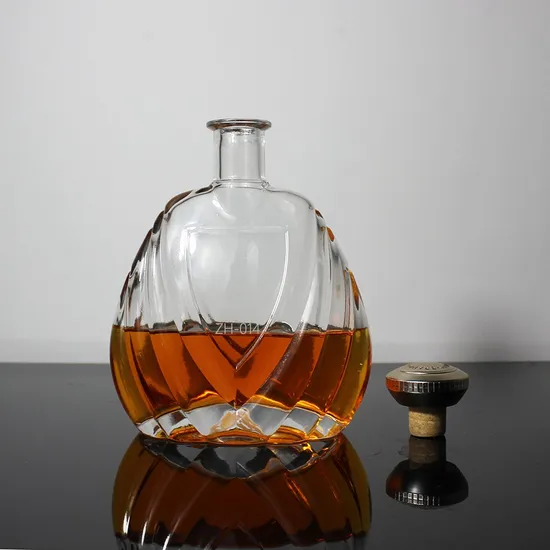 Custom Design 700ml Extral Flint Fancy Tequlia Glass Bottle Xo Brandy Rum Vodka Gin Whisky Liquor Bottle with Cork Stopper 